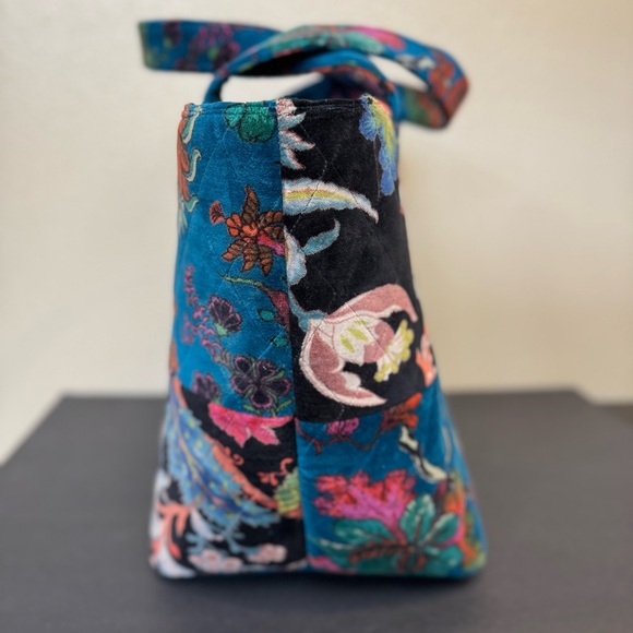 Lakhays quilted floral velvet weekender tote bag XL EUC - Picture 4 of 10